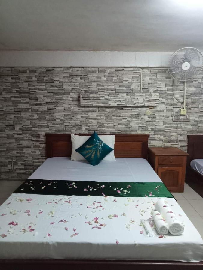 White River Guesthouse Phnom Penh Esterno foto